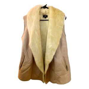 Fate Vest with faux fur detailing